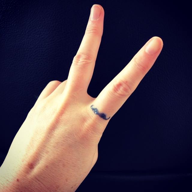 モベンバーチャリティーに参加していただいている理容店のご紹介