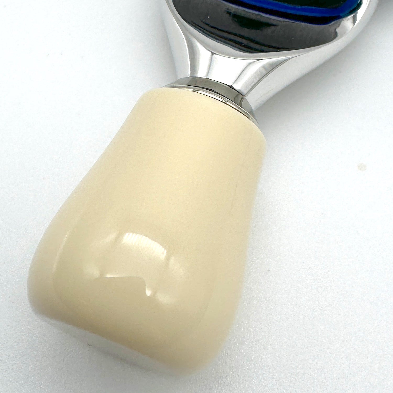 レビューをしてくれる方限定 MICRO 初代モデル WHITE RESINA ホワイトレジーナ WEB限定商品 送料無料